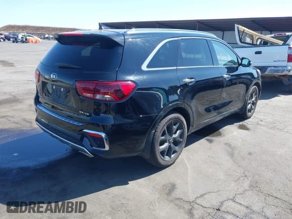 ✅ 2019 Kia Sorento SX • VIN: 5XYPK4A51KG460839 • Lot: 42783246. Wystawiony na IAAI z przebiegiem 71 382 mil. Bezpłatny archiwum sprzedaży aukcyjnych z USA i szczegółowy raport historii pojazdu na DreamBid. Zdjęcie 4.