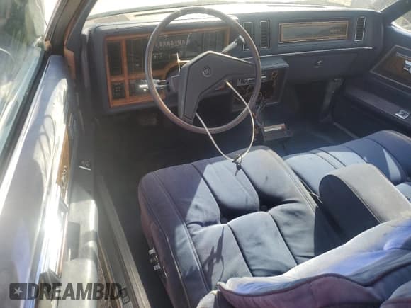 ✅ 1984 Buick Regal Limited • VIN: 1G4AM47A7EH420311 • Lot: 78300284. Wystawiony na Copart z przebiegiem 81 206 mil. Bezpłatny archiwum sprzedaży aukcyjnych z USA i szczegółowy raport historii pojazdu na DreamBid. Zdjęcie 8.