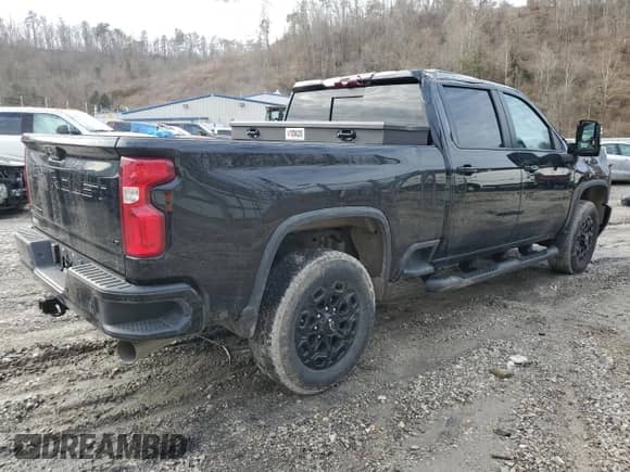 2024 Chevrolet Silverado 3500HD LT с VIN 2GC4YTEY0R1194430, выставлен на аукционе Copart как лот 42589975 с пробегом 6 437 миль миль и Списание • Salvage title. История ставок и продаж доступна на DreamBid. Изображение 3.