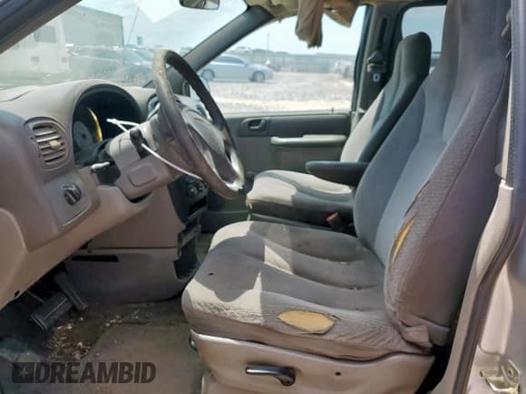 ✅ 2003 Chrysler Voyager • VIN: 1C4GJ25B43B128638 • Lot: 68255425. Listed on Copart with 223,516 mi. Free auction sales archive from the USA and detailed vehicle history report at DreamBid. Image 7.