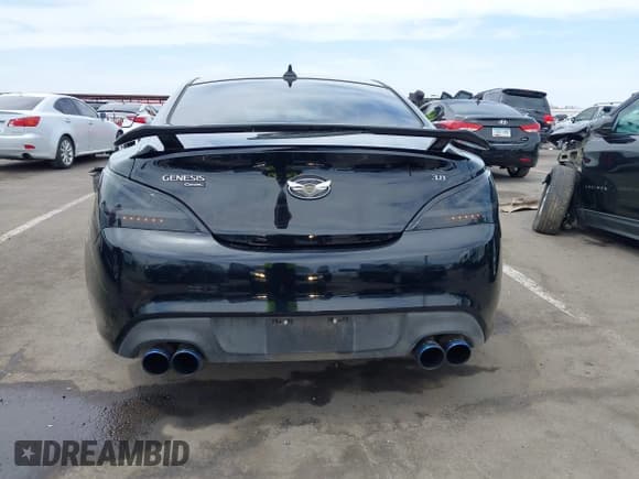 ✅ 2016 Hyundai Genesis Coupe 3.8L Base • VIN: KMHHT6KJ4GU134415 • Lot: 42360259. Wystawiony na IAAI z przebiegiem 54 653 mil. Bezpłatny archiwum sprzedaży aukcyjnych z USA i szczegółowy raport historii pojazdu na DreamBid. Zdjęcie 17.