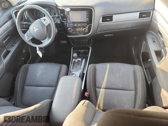 ✅ 2018 Mitsubishi Outlander ES • VIN: JA4AD2A32JZ002904 • Lot: 81310015. Wystawiony na Copart z przebiegiem 185 077 mil. Bezpłatny archiwum sprzedaży aukcyjnych z USA i szczegółowy raport historii pojazdu na DreamBid. Zdjęcie 8.