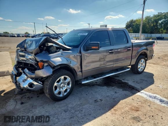 ✅ 2013 Ford F-150 XLT • VIN: 1FTFW1CF1DKE92434 • Lot: 83786325. Listed on Copart with 132,245 mi. Free auction sales archive from the USA and detailed vehicle history report at DreamBid. Image 1.