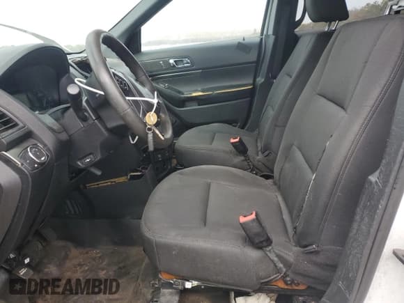 ✅ 2018 Ford Police Interceptor Utility • VIN: 1FM5K8AR6JGA37103 • Лот: 47855325. Опубликован ранее на Copart с пробегом 101 170 миль. Бесплатный доступ к архиву аукционных продаж из США и подробный отчёт об истории автомобиля на DreamBid. Изображение 7.