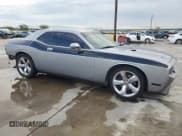 ✅ 2014 Dodge Challenger R/T 100th Anniversary Appearance • VIN: 2C3CDYBT1EH299187 • Lot: 79249854. Wystawiony na Copart z przebiegiem 129 803 mil. Bezpłatny archiwum sprzedaży aukcyjnych z USA i szczegółowy raport historii pojazdu na DreamBid. Zdjęcie 4.