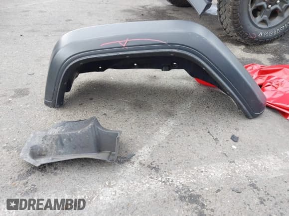 ✅ 2023 Jeep Wrangler • VIN: 1C4JJXN63PW690034 • Lot: 43345289. Wystawiony na IAAI z przebiegiem 19 186 mil. Bezpłatny archiwum sprzedaży aukcyjnych z USA i szczegółowy raport historii pojazdu na DreamBid. Zdjęcie 12.