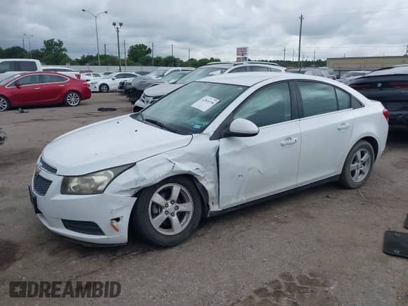 2012 Chevrolet Cruze 1FL z VIN 1G1PE5SC8C7357659, wystawiony jako IAAI lot #42816196 z przebiegiem 100 229 mil mil oraz . Historia ofert i sprzedaży dostępna na DreamBid. Obrazek 2.