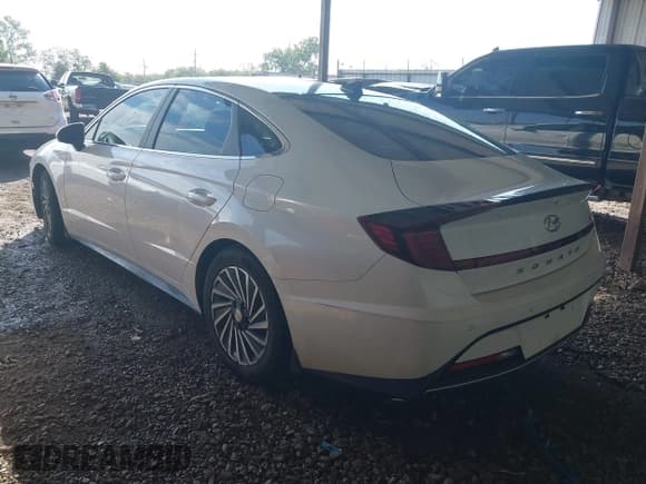 ✅ 2021 Hyundai Sonata Limited • VIN: KMHL54JJ8MA021977 • Lot: 43309202. Listed on IAAI with 127,880 mi. Free auction sales archive from the USA and detailed vehicle history report at DreamBid. Image 3.