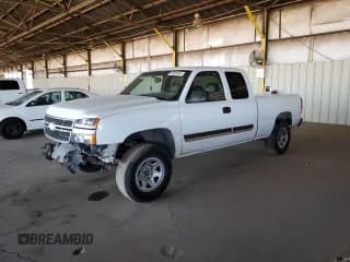 ✅ 2005 Chevrolet Silverado 1500 • VIN: 1GCEC19V95Z348240 • Лот: 56869465. Опубликован ранее на Copart с пробегом 251 012 миль. Бесплатный доступ к архиву аукционных продаж из США и подробный отчёт об истории автомобиля на DreamBid. Изображение 1.