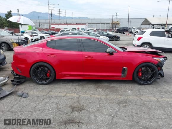 ✅ 2018 Kia Stinger GT2 • VIN: KNAE55LC8J6019949 • Лот: 42749246. Опубликован ранее на IAAI с пробегом 44 094 миль. Бесплатный доступ к архиву аукционных продаж из США и подробный отчёт об истории автомобиля на DreamBid. Изображение 13.