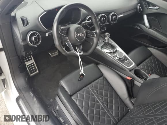 ✅ 2016 Audi TT 2.0T • VIN: TRUC5AFV0G1020718 • Лот: 56597493. Опубликован ранее на Copart с пробегом Не указан. Бесплатный доступ к архиву аукционных продаж из США и подробный отчёт об истории автомобиля на DreamBid. Изображение 8.