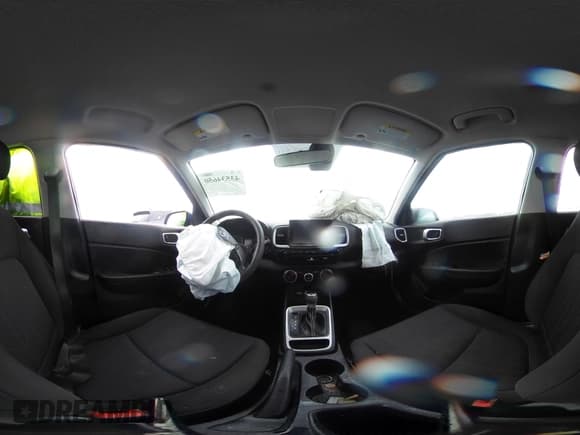 ✅ 2022 Hyundai Venue SE • VIN: KMHRB8A35NU133633 • Lot: 43534650. Listed on IAAI with 49,761 mi. Free auction sales archive from the USA and detailed vehicle history report at DreamBid. Image 18.