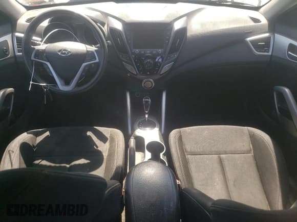 ✅ 2015 Hyundai Veloster RE:FLEX • VIN: KMHTC6AD2FU234047 • Lot: 70928094. Wystawiony na Copart z przebiegiem 111 729 mil. Bezpłatny archiwum sprzedaży aukcyjnych z USA i szczegółowy raport historii pojazdu na DreamBid. Zdjęcie 8.