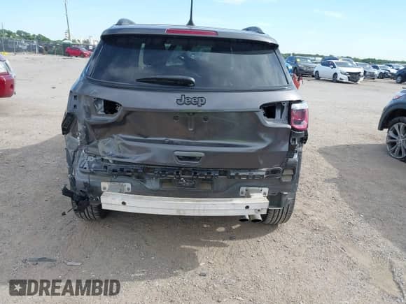 2021 Jeep Compass 80th Anniversary z VIN 3C4NJCEB0MT604218, wystawiony jako IAAI lot #42316107 z przebiegiem 73 743 mil mil oraz . Historia ofert i sprzedaży dostępna na DreamBid. Obrazek 6.