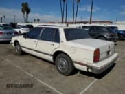 ✅ 1988 Oldsmobile 88 • VIN: 1G3HY54C6J1800245 • Lot: 80117064. Wystawiony na Copart z przebiegiem 48 621 mil. Bezpłatny archiwum sprzedaży aukcyjnych z USA i szczegółowy raport historii pojazdu na DreamBid. Zdjęcie 2.