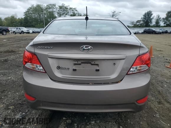 ✅ 2013 Hyundai Accent GLS • VIN: KMHCT4AE5DU563187 • Lot: 73737274. Wystawiony na Copart z przebiegiem 244 250 mil. Bezpłatny archiwum sprzedaży aukcyjnych z USA i szczegółowy raport historii pojazdu na DreamBid. Zdjęcie 6.