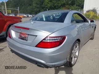 ✅ 2014 Mercedes-Benz SLK 250 • VIN: WDDPK4HA8EF084317 • Lot: 43213215. Wystawiony na IAAI z przebiegiem 51 663 mil. Bezpłatny archiwum sprzedaży aukcyjnych z USA i szczegółowy raport historii pojazdu na DreamBid. Zdjęcie 4.