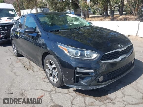✅ 2020 Kia Forte LXS • VIN: 3KPF24AD9LE197923 • Лот: 43357432. Опубликован ранее на IAAI с пробегом 90 187 миль. Бесплатный доступ к архиву аукционных продаж из США и подробный отчёт об истории автомобиля на DreamBid. Изображение 1.
