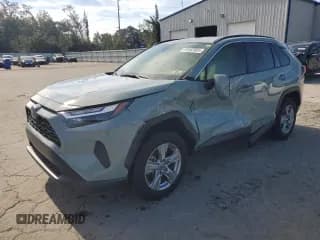 ✅ 2022 Toyota RAV4 Hybrid XLE • VIN: JTMRWRFV3ND154957 • Lot: 91563055. Wystawiony na Copart z przebiegiem 71 368 mil. Bezpłatny archiwum sprzedaży aukcyjnych z USA i szczegółowy raport historii pojazdu na DreamBid. Zdjęcie 1.