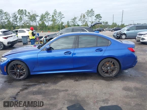 ✅ 2020 BMW 3 Series 330i • VIN: 3MW5R1J08L8B18529 • Lot: 43555520. Wystawiony na IAAI z przebiegiem 94 194 mil. Bezpłatny archiwum sprzedaży aukcyjnych z USA i szczegółowy raport historii pojazdu na DreamBid. Zdjęcie 14.