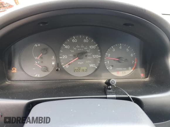 ✅ 1999 Mazda Protege ES • VIN: JM1BJ2215X0130017 • Lot: 67731715. Wystawiony na Copart z przebiegiem 200 163 mil. Bezpłatny archiwum sprzedaży aukcyjnych z USA i szczegółowy raport historii pojazdu na DreamBid. Zdjęcie 9.