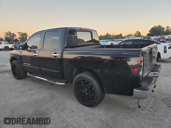 ✅ 2006 Nissan Titan SE • VIN: 1N6BA07A16N555309 • Лот: 90711865. Опубликован ранее на Copart с пробегом 201 260 миль. Бесплатный доступ к архиву аукционных продаж из США и подробный отчёт об истории автомобиля на DreamBid. Изображение 2.