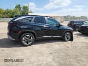 ✅ 2025 Hyundai Tucson SEL Convenience • VIN: KM8JCDD14SU302873 • Lot: 71487805. Wystawiony na Copart z przebiegiem 6 016 mil. Bezpłatny archiwum sprzedaży aukcyjnych z USA i szczegółowy raport historii pojazdu na DreamBid. Zdjęcie 3.