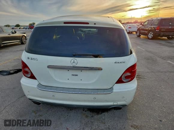 ✅ 2008 Mercedes-Benz R 3.5L • VIN: 4JGCB65E98A082181 • Лот: 94940275. Опубликован ранее на Copart с пробегом Не указан. Бесплатный доступ к архиву аукционных продаж из США и подробный отчёт об истории автомобиля на DreamBid. Изображение 6.
