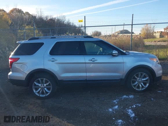 ✅ 2015 Ford Explorer Limited • VIN: 1FM5K8F84FGB15403 • Лот: 43657179. Опубликован ранее на IAAI с пробегом 146 890 миль. Бесплатный доступ к архиву аукционных продаж из США и подробный отчёт об истории автомобиля на DreamBid. Изображение 13.