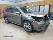 ✅ 2021 Subaru Ascent Limited • VIN: 4S4WMAMD3M3462425 • Lot: 71903295. Wystawiony na Copart z przebiegiem 45 968 mil. Bezpłatny archiwum sprzedaży aukcyjnych z USA i szczegółowy raport historii pojazdu na DreamBid. Zdjęcie 4.