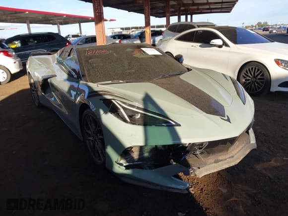 ✅ 2024 Chevrolet Corvette 2LT • VIN: 1G1YB3D42R5121102 • Lot: 43733311. Listed on IAAI with 27,776 mi. Free auction sales archive from the USA and detailed vehicle history report at DreamBid. Image 1.