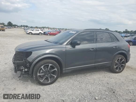 ✅ 2025 Audi Q3 S line Premium Plus • VIN: WA1EECF37S1055028 • Lot: 67396785. Wystawiony na Copart z przebiegiem 6 856 mil. Bezpłatny archiwum sprzedaży aukcyjnych z USA i szczegółowy raport historii pojazdu na DreamBid. Zdjęcie 1.