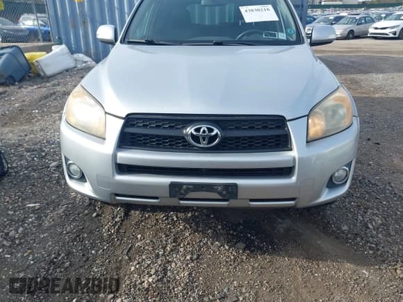 ✅ 2010 Toyota RAV4 Sport • VIN: JTMRF4DV6A5034841 • Лот: 43830218. Опубликован ранее на IAAI с пробегом 125 691 миль. Бесплатный доступ к архиву аукционных продаж из США и подробный отчёт об истории автомобиля на DreamBid. Изображение 12.