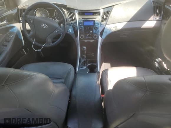 ✅ 2012 Hyundai Sonata Limited • VIN: 5NPEC4ACXCH388603 • Лот: 58076695. Опубликован ранее на Copart с пробегом 140 373 миль. Бесплатный доступ к архиву аукционных продаж из США и подробный отчёт об истории автомобиля на DreamBid. Изображение 8.