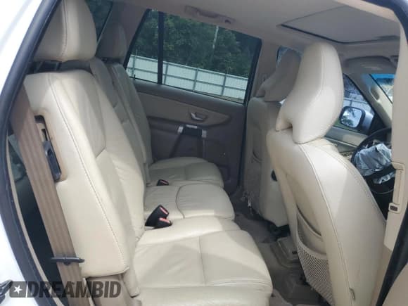 ✅ 2014 Volvo XC90 • VIN: YV4952CY4E1699251 • Lot: 68211435. Wystawiony na Copart z przebiegiem 179 355 mil. Bezpłatny archiwum sprzedaży aukcyjnych z USA i szczegółowy raport historii pojazdu na DreamBid. Zdjęcie 11.