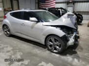 ✅ 2017 Hyundai Veloster • VIN: KMHTC6AD0HU316295 • Lot: 86703034. Wystawiony na Copart z przebiegiem 148 291 mil. Bezpłatny archiwum sprzedaży aukcyjnych z USA i szczegółowy raport historii pojazdu na DreamBid. Zdjęcie 4.