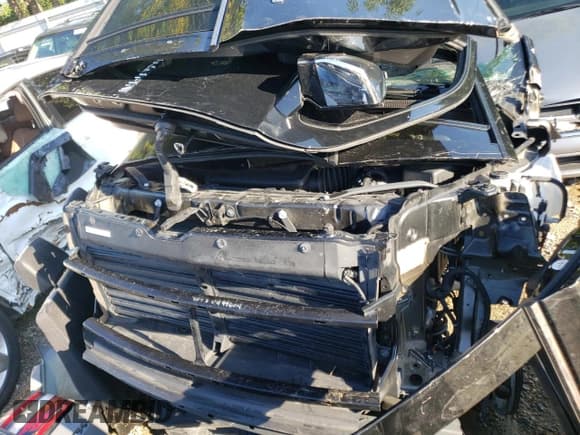 ✅ 2023 Chevrolet Suburban Premier • VIN: 1GNSKFKD4PR441701 • Lot: 72900454. Wystawiony na Copart z przebiegiem Nie podano. Bezpłatny archiwum sprzedaży aukcyjnych z USA i szczegółowy raport historii pojazdu na DreamBid. Zdjęcie 12.