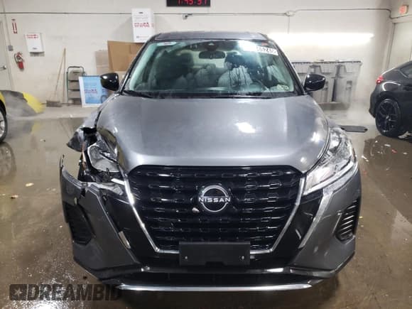 ✅ 2022 Nissan Kicks S • VIN: 3N1CP5BV8NL518577 • Lot: 45365245. Wystawiony na Copart z przebiegiem 70 237 mil. Bezpłatny archiwum sprzedaży aukcyjnych z USA i szczegółowy raport historii pojazdu na DreamBid. Zdjęcie 5.