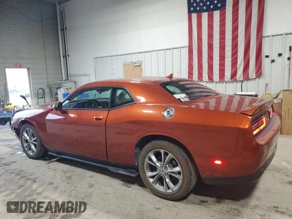 ✅ 2020 Dodge Challenger SXT • VIN: 2C3CDZGG7LH255774 • Lot: 50843414. Wystawiony na Copart z przebiegiem 6 946 mil. Bezpłatny archiwum sprzedaży aukcyjnych z USA i szczegółowy raport historii pojazdu na DreamBid. Zdjęcie 2.