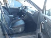 ✅ 2023 Volkswagen Tiguan SE • VIN: 3VV3B7AX5PM120719 • Lot: 43442274. Listed on IAAI with 35,254 mi. Free auction sales archive from the USA and detailed vehicle history report at DreamBid. Image 5.