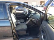 ✅ 2015 Ford Escape SE • VIN: 1FMCU0G94FUA32176 • Lot: 43629257. Wystawiony na IAAI z przebiegiem 121 960 mil. Bezpłatny archiwum sprzedaży aukcyjnych z USA i szczegółowy raport historii pojazdu na DreamBid. Zdjęcie 5.