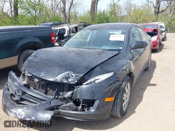 ✅ 2013 Mazda 6 i Sport • VIN: 1YVHZ8BH9D5M14505 • Lot: 42053163. Listed on IAAI with 149,858 mi. Free auction sales archive from the USA and detailed vehicle history report at DreamBid. Image 17.