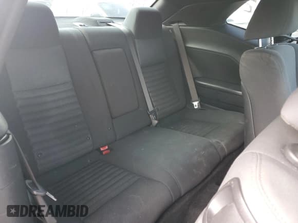 ✅ 2012 Dodge Challenger SXT • VIN: 2C3CDYAGXCH176697 • Lot: 87691325. Wystawiony na Copart z przebiegiem Nie podano. Bezpłatny archiwum sprzedaży aukcyjnych z USA i szczegółowy raport historii pojazdu na DreamBid. Zdjęcie 10.