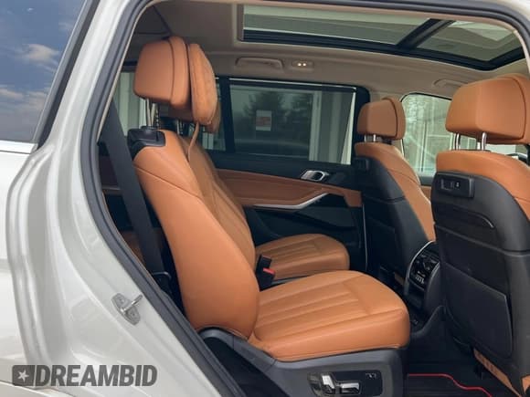 ✅ 2020 BMW X7 xDrive40i • VIN: 5UXCW2C05L9B60363 • Лот: 49335575. Опубликован ранее на Copart с пробегом 89 892 миль. Бесплатный доступ к архиву аукционных продаж из США и подробный отчёт об истории автомобиля на DreamBid. Изображение 6.