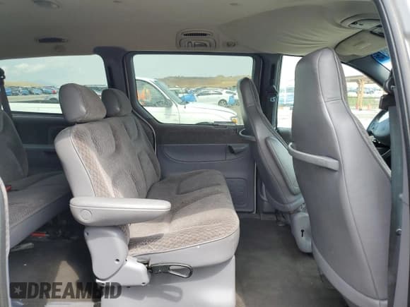 ✅ 2000 Dodge Caravan SE • VIN: 1B4GP44G2YB583404 • Lot: 69976215. Listed on Copart with Not provided. Free auction sales archive from the USA and detailed vehicle history report at DreamBid. Image 11.