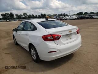 ✅ 2019 Chevrolet Cruze LS • VIN: 1G1BC5SM0K7101796 • Lot: 57268192. Wystawiony na Copart z przebiegiem 73 045 mil. Bezpłatny archiwum sprzedaży aukcyjnych z USA i szczegółowy raport historii pojazdu na DreamBid. Zdjęcie 3.