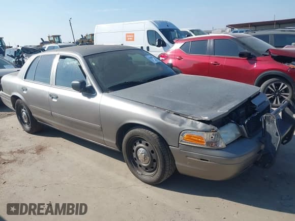 ✅ 2007 Ford Police Interceptor • VIN: 2FAFP71W27X124564 • Lot: 43408898. Wystawiony na IAAI z przebiegiem 177 526 mil. Bezpłatny archiwum sprzedaży aukcyjnych z USA i szczegółowy raport historii pojazdu na DreamBid. Zdjęcie 1.