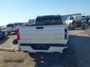 ✅ 2025 Chevrolet Silverado 1500 High Country • VIN: 1GCUKJEL7SZ110059 • Лот: 43449624. Опубликован ранее на IAAI с пробегом 20 466 миль. Бесплатный доступ к архиву аукционных продаж из США и подробный отчёт об истории автомобиля на DreamBid. Изображение 17.