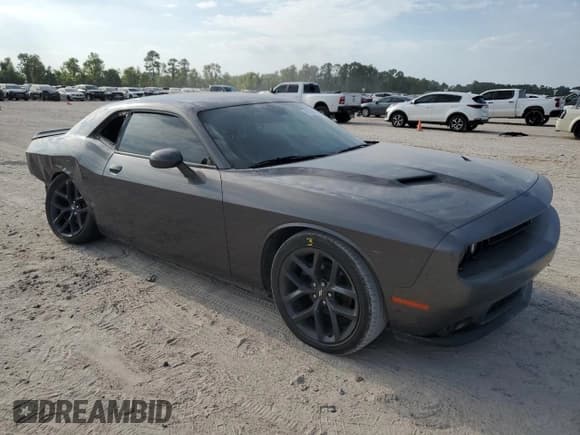 ✅ 2020 Dodge Challenger SXT • VIN: 2C3CDZAGXLH106025 • Lot: 67526174. Wystawiony na Copart z przebiegiem 66 406 mil. Bezpłatny archiwum sprzedaży aukcyjnych z USA i szczegółowy raport historii pojazdu na DreamBid. Zdjęcie 4.