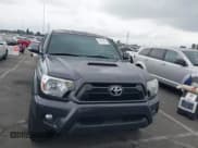 ✅ 2015 Toyota Tacoma PreRunner • VIN: 3TMKU4HN8FM043849 • Lot: 42790883. Wystawiony na IAAI z przebiegiem 123 228 mil. Bezpłatny archiwum sprzedaży aukcyjnych z USA i szczegółowy raport historii pojazdu na DreamBid. Zdjęcie 12.